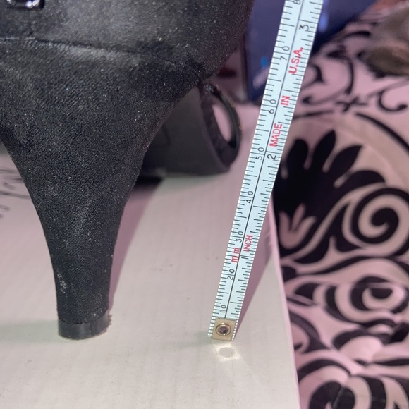 Gently used excellent condition black shoes from style & co- size 10.5 - Picture 12 of 12